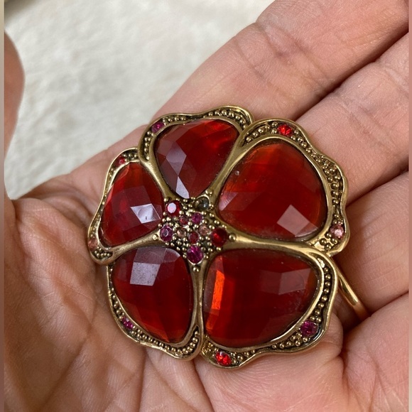 Liz Claiborne‎ LC Red Flower Pin Brooch Vintage - Picture 6 of 6